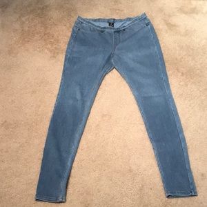 Denim Jeggings by HUE